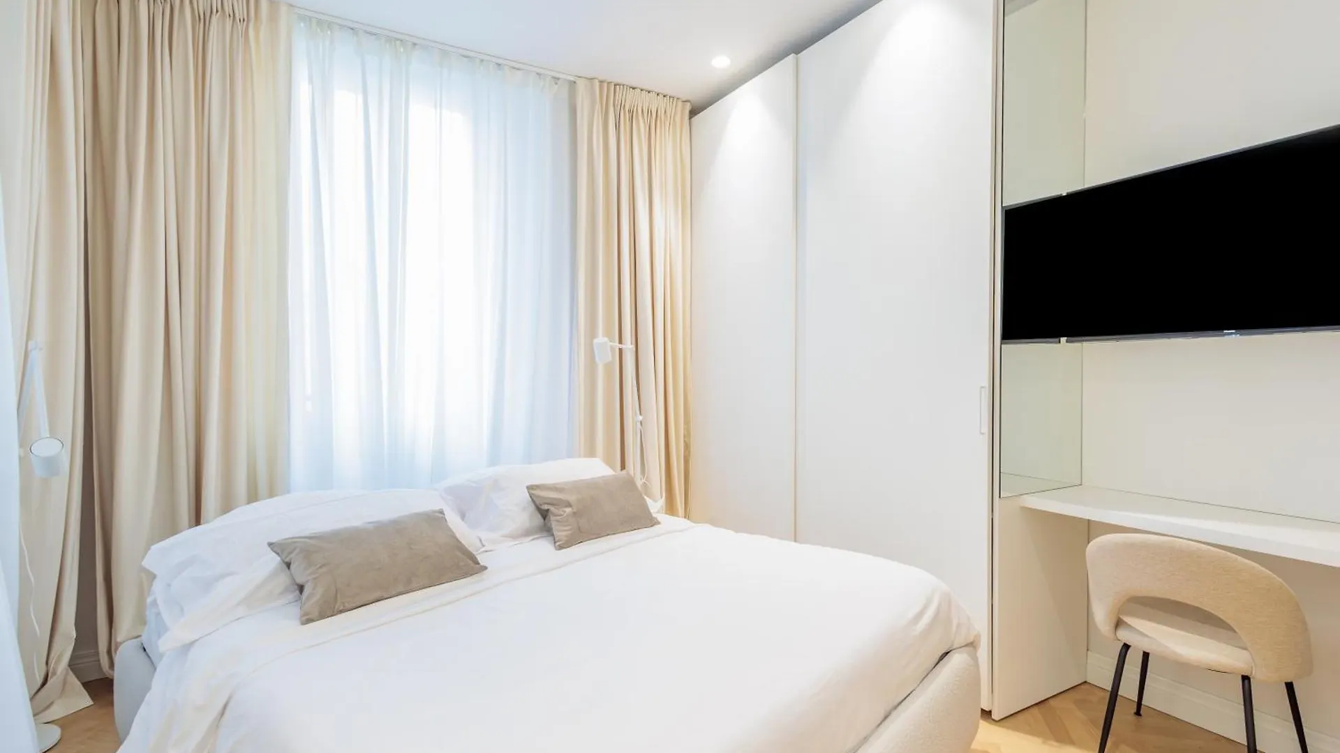 Living Buonarroti Apartment Milan 0*,